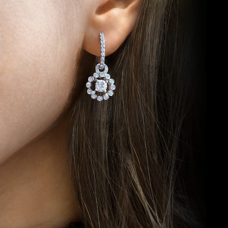 Every woman looks pretty in Lab grown diamond Earring